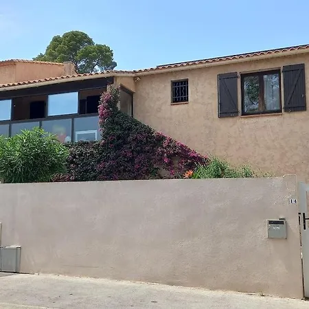 En Rez De Jardin Et Terrasse Dans 公寓 *