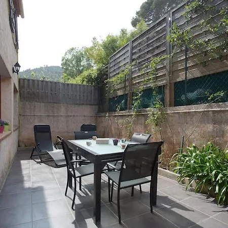公寓 En Rez De Jardin Et Terrasse Dans *